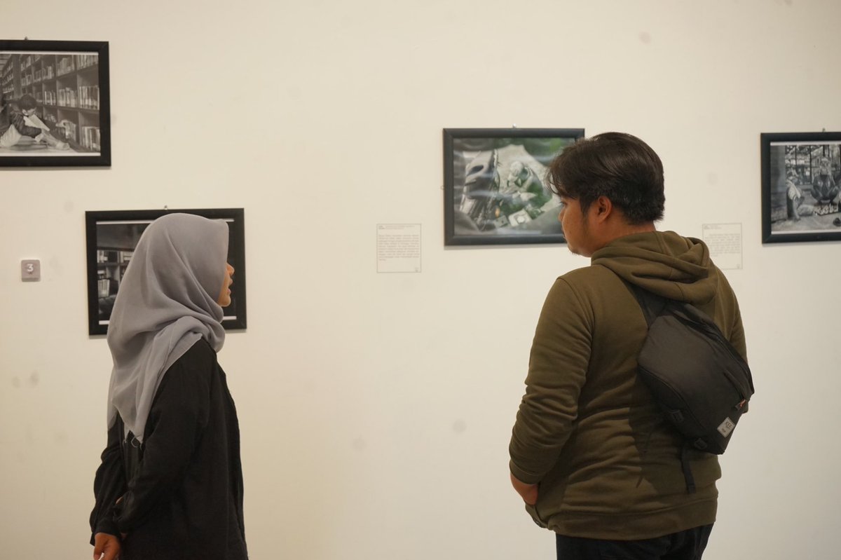 RPC_UMY's tweet photo. [DOKUMENTASI DAY-2]

Sabtu, 7 Januari 2023 telah dilaksanakan Sarasehan pameran perdana RPC 19 dan juga open gallery yang berlangsung di Sangkring Art Space. 

Kegiatan Sarasehan ini di ikuti oleh pameris Pameran Perdana RPC 19, Pengurus RPC 17 dan 18 Serta para pengunjung. https://t.co/y4rIkQ32Qj