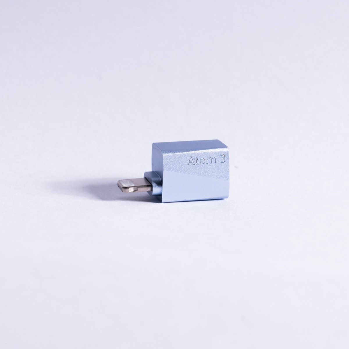 e_earphone's tweet photo. 【1月13日発売開始!!】
#Audirect ATOM3 Lightning
世界最軽量クラスの超小型DACが登場。
超小型ながらハイレゾ再生にも対応!!
▼詳しくはこちら
https://t.co/2UYB6PFoZ0 https://t.co/2Iu0xraSsw
