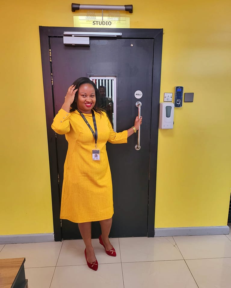 SanguFM's tweet photo. Good morning my people? Betty Musambi aka LadyB here. 
Am here for you from 10am to 1pm!
Tila Yutia TBT Edition. 
*Kitui &amp; Mks- 93.4FM 
*Makueni- 96.2FM 
*Online- https://t.co/EBUXvzrwZv or download Sang'u FM App from Google Play store. 
Call live on air:0703 93 93 93 
Sms: 23962 https://t.co/3qVZM7v0K4