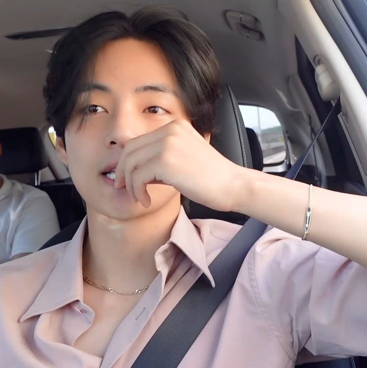 junvck's tweet image. Taekook au 

--𝐇𝐨𝐦𝐨 𝐄𝐱𝐩𝐥𝐨𝐫𝐞𝐫--

makanya kalo udah lurus, jangan nyobain belok. kalo beloknya ke yang bikin betah kan berabe juga. 

"Katanya gak homo?" 
"Gue nggak.... bodo ajg!"