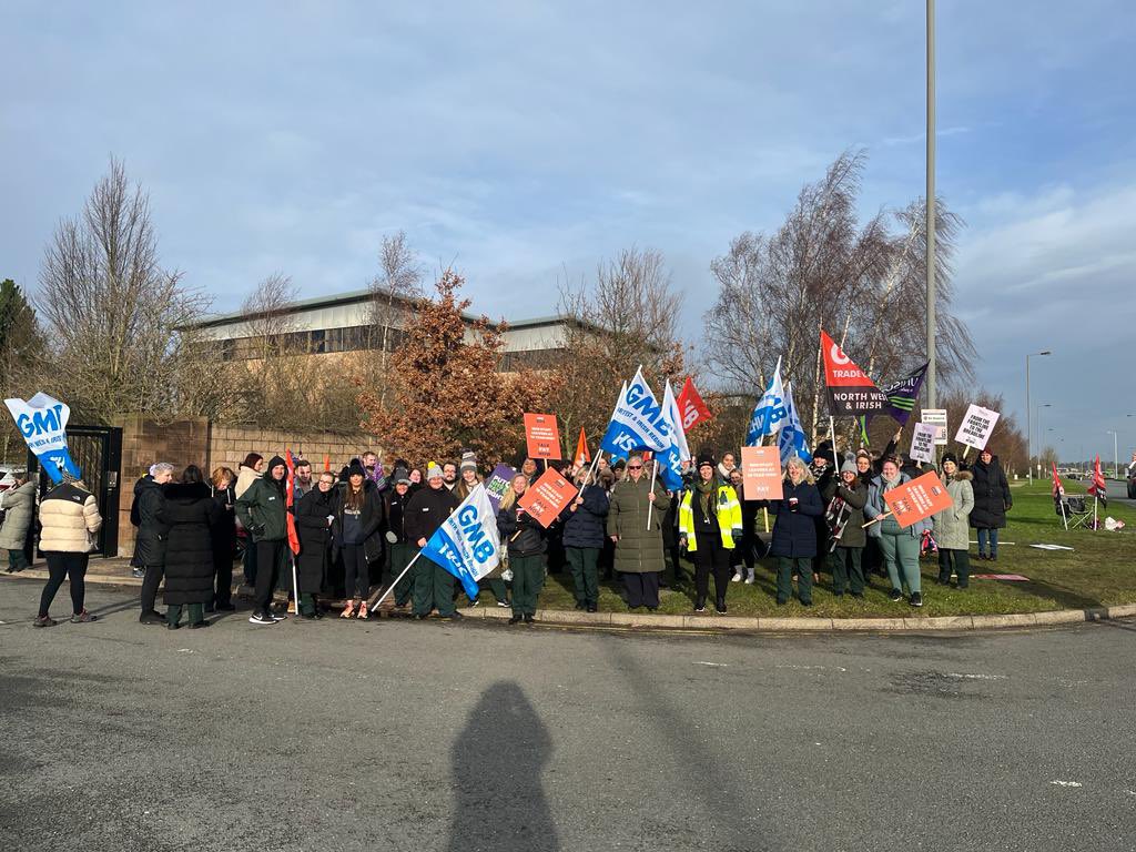 NWAS GMB Ambulance Service Union N61 tweet media