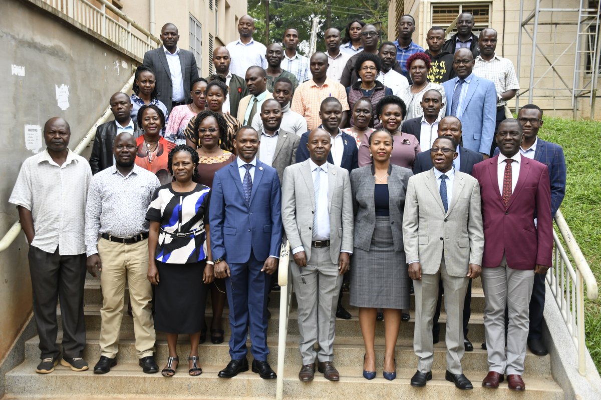 Mak Directorate of Research & Graduate Training (@makdrgt) on Twitter photo Deputy Vice Chancellor <a href="/UmarKakumba/">Umar Kakumba, PhD</a> has just opened the Final Dissemination workshop for <a href="/CarnegieCorp/">Carnegie Corporation of New York</a> supported project: Supporting Early Career Academics Programme 2019-2022 #MakResearch Deputy Vice Chancellor <a href="/UmarKakumba/">Umar Kakumba, PhD</a> has just opened the Final Dissemination workshop for <a href="/CarnegieCorp/">Carnegie Corporation of New York</a> supported project: Supporting Early Career Academics Programme 2019-2022 #MakResearch