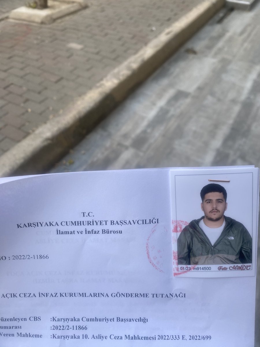 EmirveyaJumbo's tweet photo. Kışın foca yazın maça https://t.co/adWJxPZite