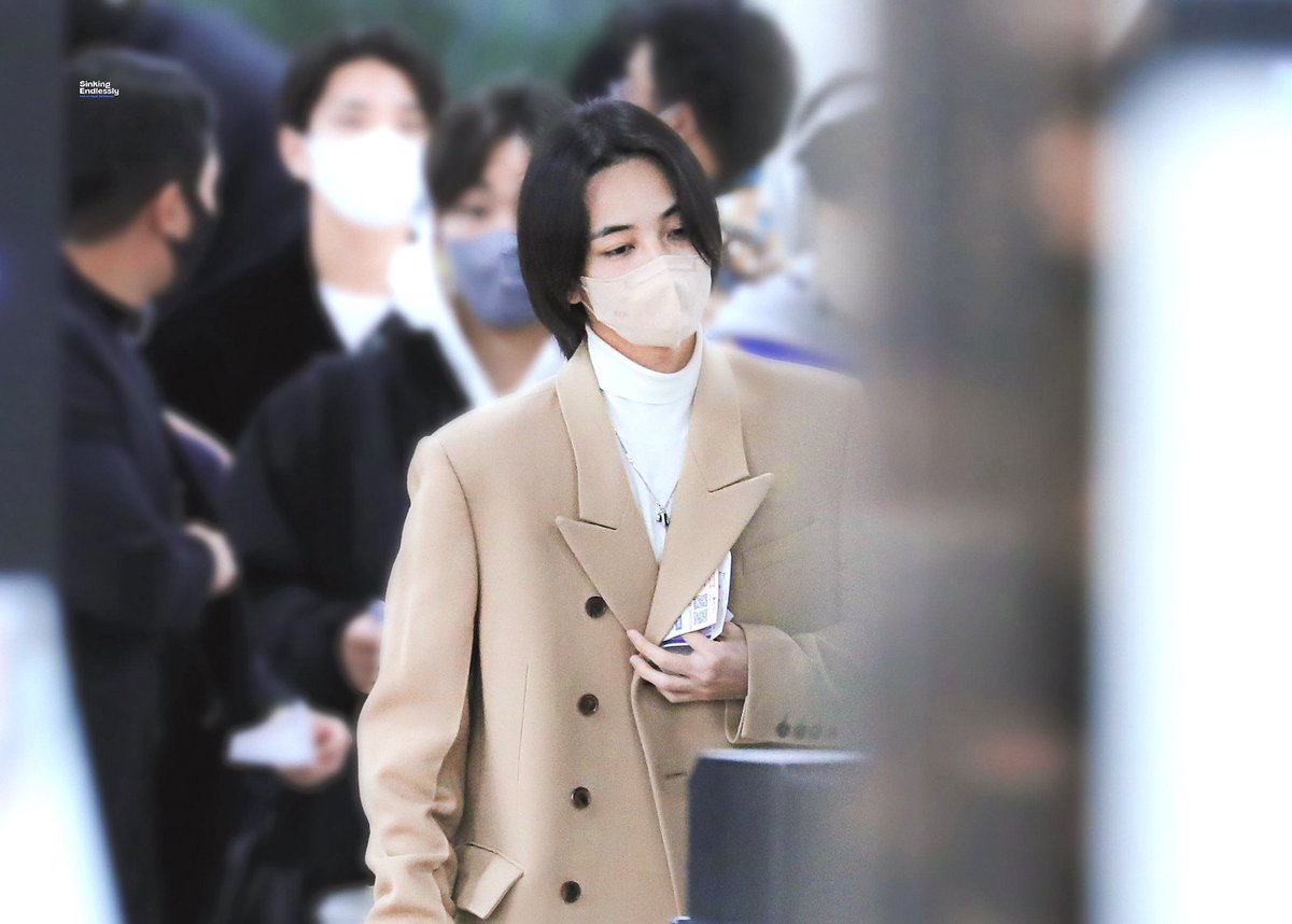 DIVEINTOMYBLUE's tweet photo. 230101

#정한 #윤정한 #세븐틴 https://t.co/V3m2NGRgOs