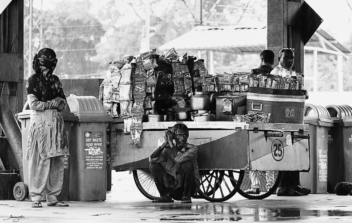 FocusClick_'s tweet photo. Name - Unemployment 🙄
Photograph By - @Paras_jain_05 

#focusclick_ #unemploymentlife #unemploymentrate #photography #travelphotography #streetphotography #photographylovers #canonphotography #streetstyle #streetart #tripotocommunity #explore #trending #fyp #canon https://t.co/FVpVc1MqjZ