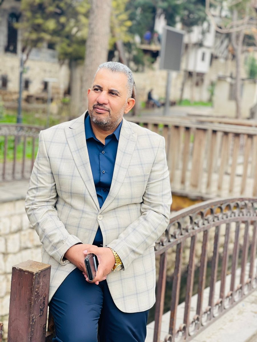 اخوتي الافاضل الطيبين من عائلتي الصدرية
وعائلتي الكبيرة العراق اسف لعدم رد المتابعة لا الحساب مقيد ولان انا معكم
#جمعة_موحدة_لبغداد_والمحافظات