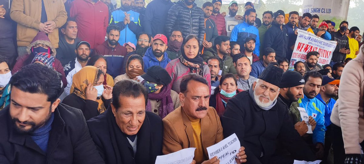 GMSaroori's tweet photo. Participated in Rehbar-e-Khel protest here at Jammu

Government failed to address their genuine issues; I urge LG and his administration to listen their grievances and address them on priority and in a time bound manner

@ghulamnazad will do everything for addressing their issues https://t.co/nt8vSxOgxl