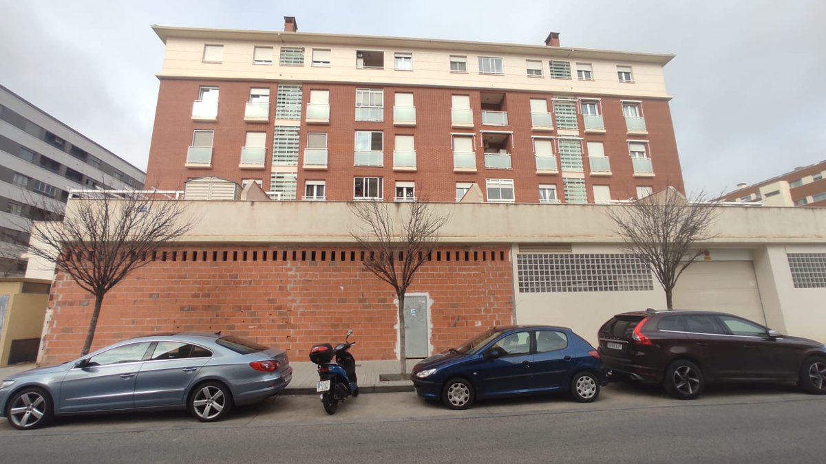URVIALslu's tweet photo. Local comercial disponible en Calle Oscar Wilde esquina con Calle Hermanos Grimm 4 zona Imaginalia, en el Barrio Las Cañicas

Local comercial en venta o en alquiler con opción a compra.

Puedes ampliar información en nuestra web 

https://t.co/p53knsu87G https://t.co/oEmZmu3Ipr