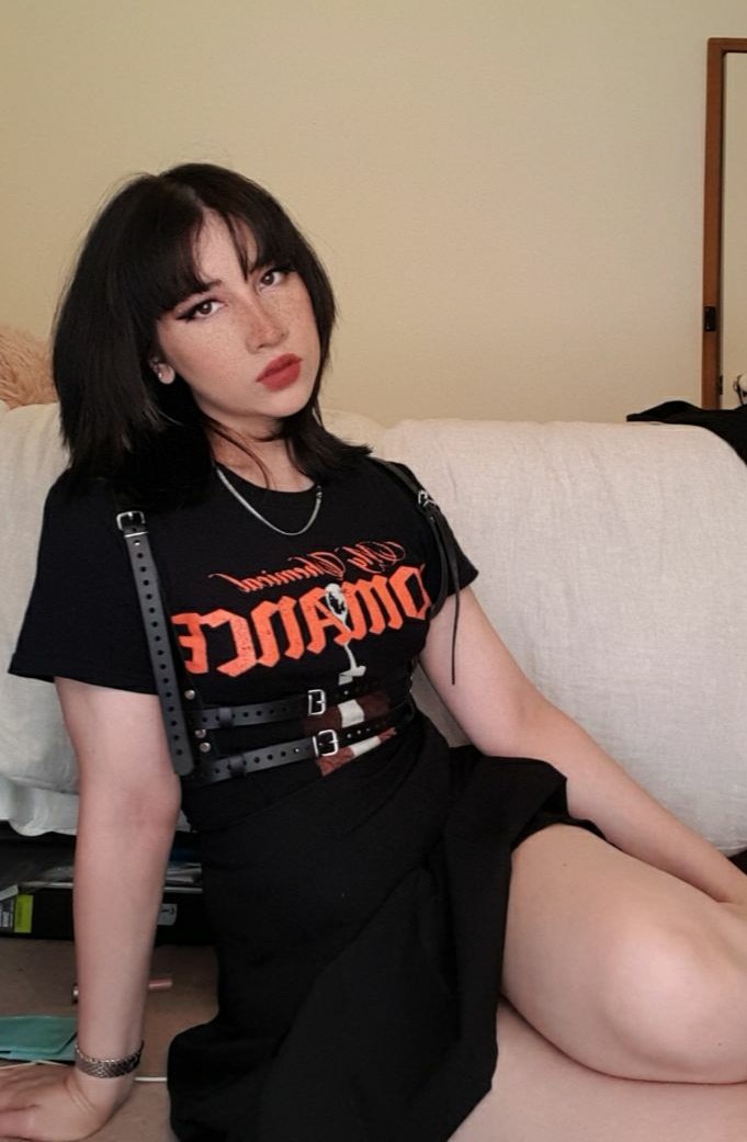 Emily Chem ⛓️🦇 tweet media