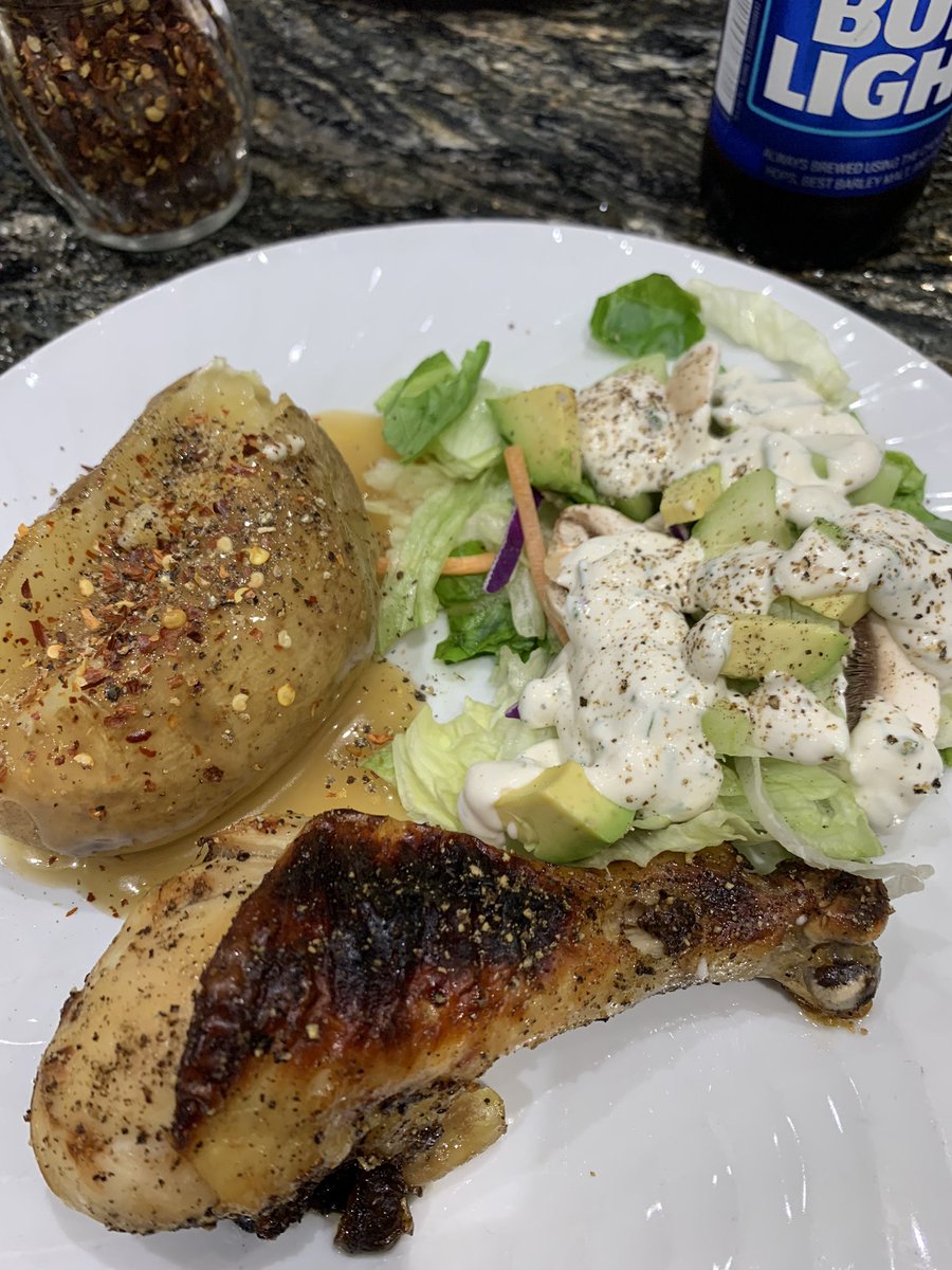 Sorry a bit late tonight. Made Italian drumsticks, baked potato’s, gravy and salad. Happy Thursday!!!