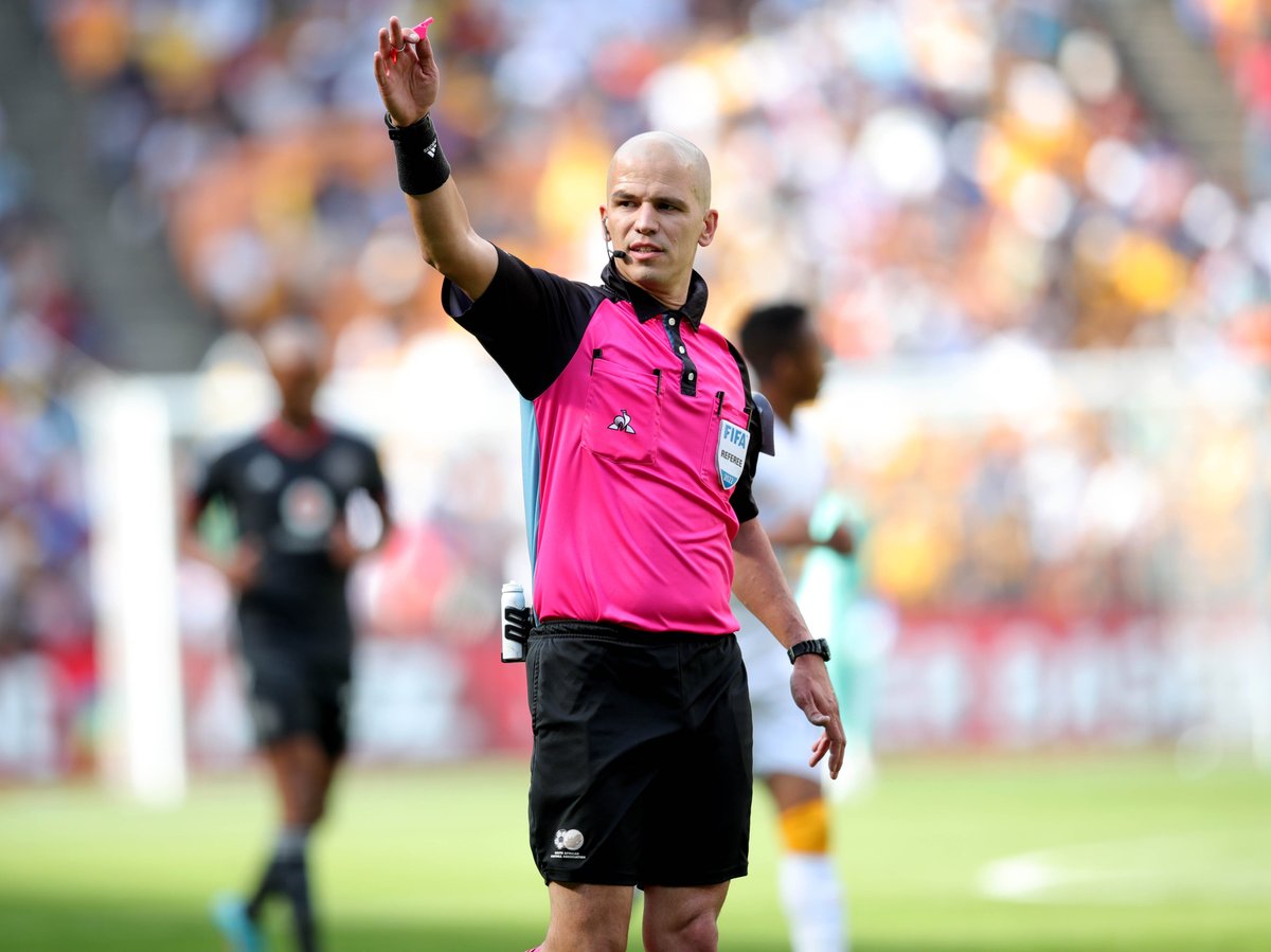 iDiskiTimes's tweet photo. 𝗚𝗢𝗠𝗘𝗦 𝗔𝗠𝗢𝗡𝗚 𝗧𝗢𝗣 𝟱 𝗥𝗘𝗙𝗦 𝗪𝗢𝗥𝗟𝗗𝗪𝗜𝗗𝗘

South African referee Victor Gomes has been named among the top five match officials worldwide by the International Federation of Football Statistics &amp; History. https://t.co/h8EScuDCxO https://t.co/6pcmGW1Ifj