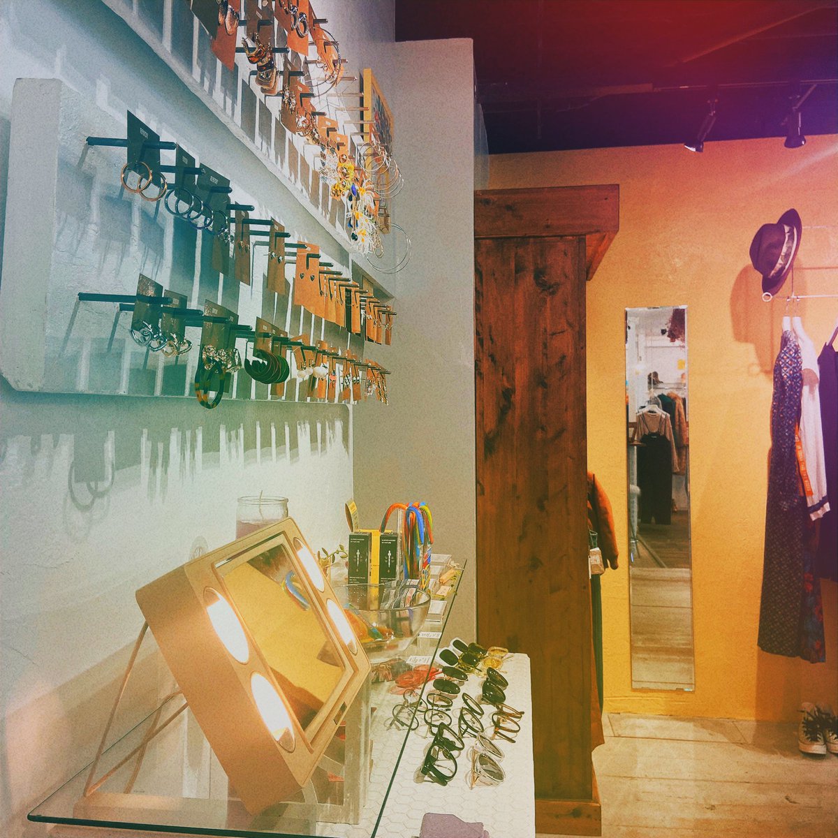 xoox170707xoox's tweet image. プレゼント選びが終わってからは私のお気に入りのセレクトショップに来た♥︎🤲🏻♥︎
新しいデットベアもお迎えした🧸

お年賀でアップルシナモンティーといい香りのウッドチップ頂いた。
ご馳走様でした、美味しかったです🤲🏻❤️‍🔥

#RAYDY