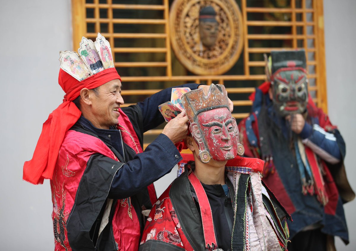 DiscoverGuizhou's tweet photo. Driving away devils! #NuoOpera, as one of the non-material cultural legacies of China, is an ancient Chinese folk drama remaining in #Guizhou. Nuo Opera performers wear ferocious masks, and unique dresses to ward off evil spirits and petition for next year’s blessings. #Tradition https://t.co/BvQOjr90hn