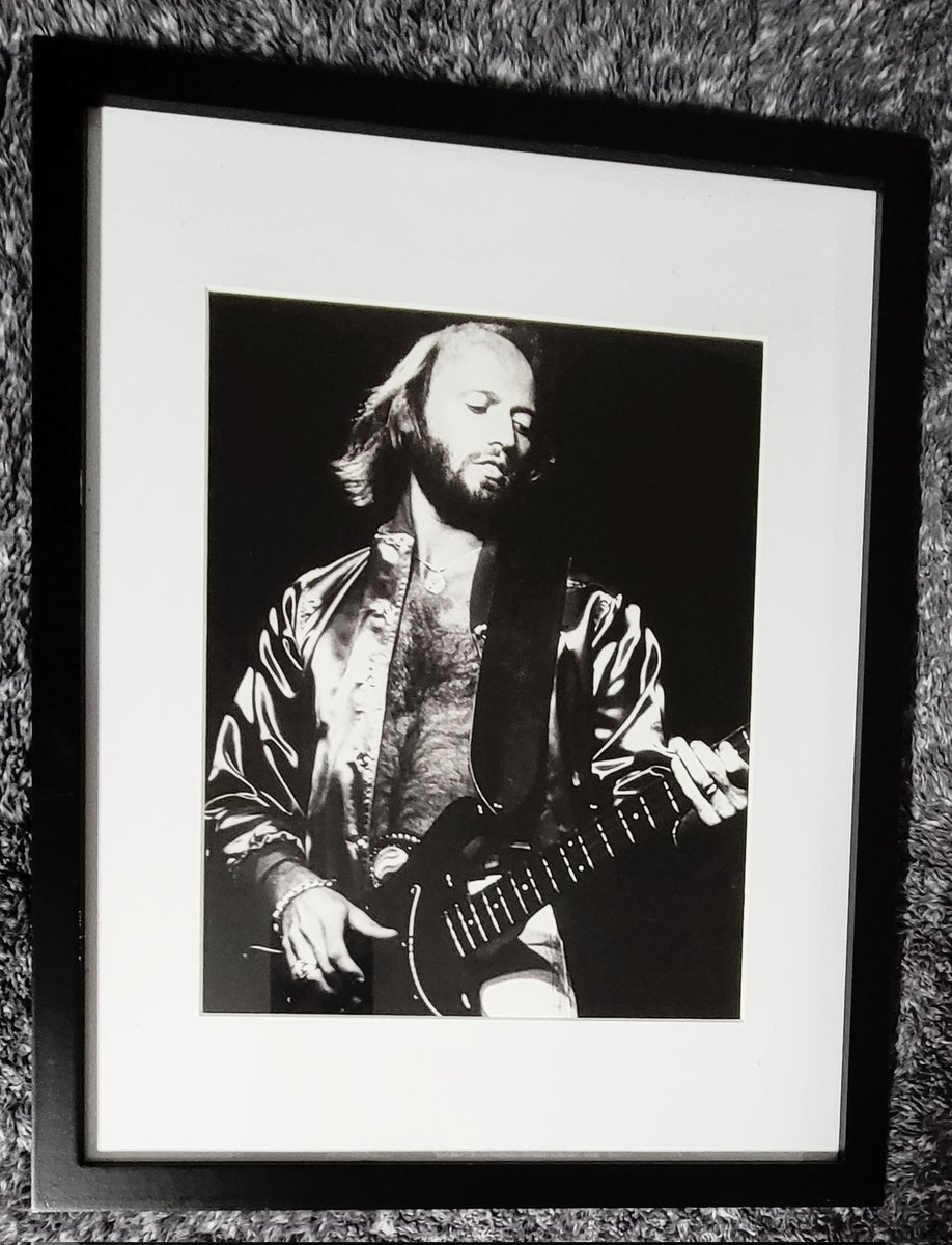 bgscucumbercas1's tweet photo. From my personal collection, 8x10 matted and framed 🖤🩶🎶

#InMemoryOfMaurice #TwentyYears #MauriceGibb #BeeGees https://t.co/SKFruTJGKm