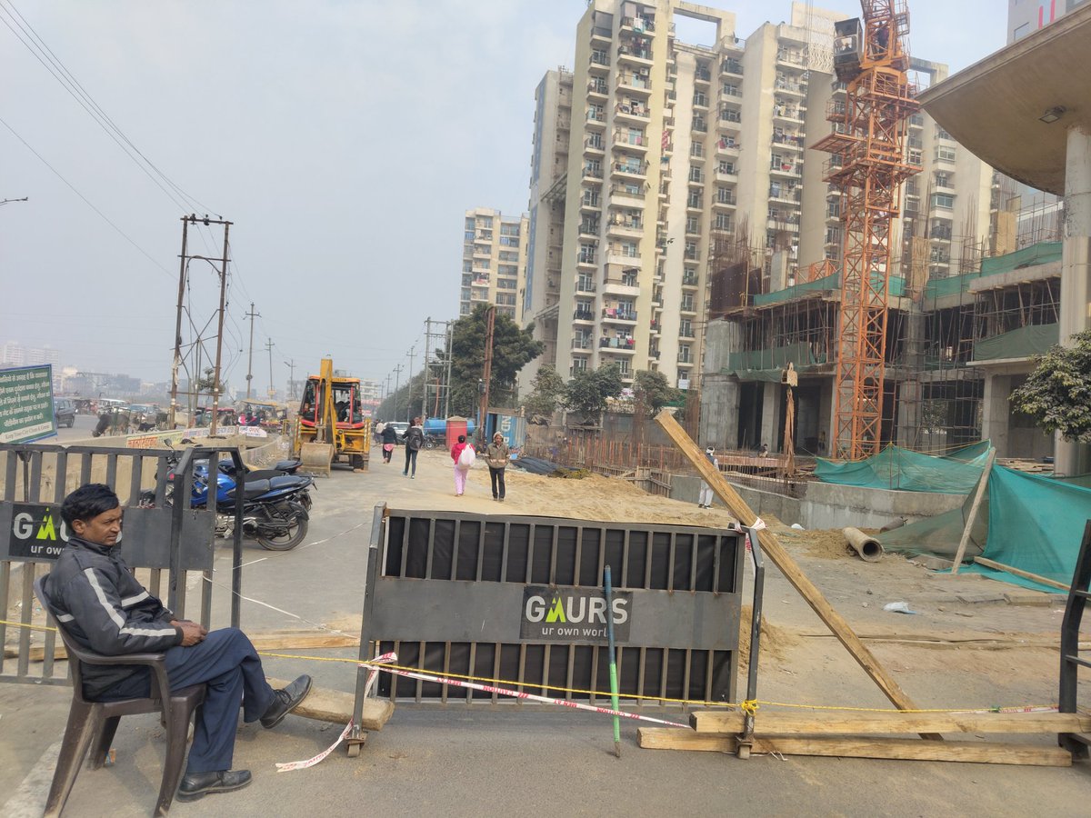 Without any permission they blocked the road, due to this public facing the issue <a href="/OfficialGNIDA/">Greater Noida Industrial Development Authority</a>
<a href="/CeoNoida/">CEO, NOIDA Authority</a> <a href="/dmgbnagar/">DM NOIDA Gautam Buddha Nagar</a> <a href="/noida_authority/">NOIDA Authority</a> <a href="/noidatraffic/">Noida Traffic Police</a>