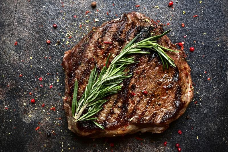 SangKip4's tweet image. 2023 Men only need four things in life.