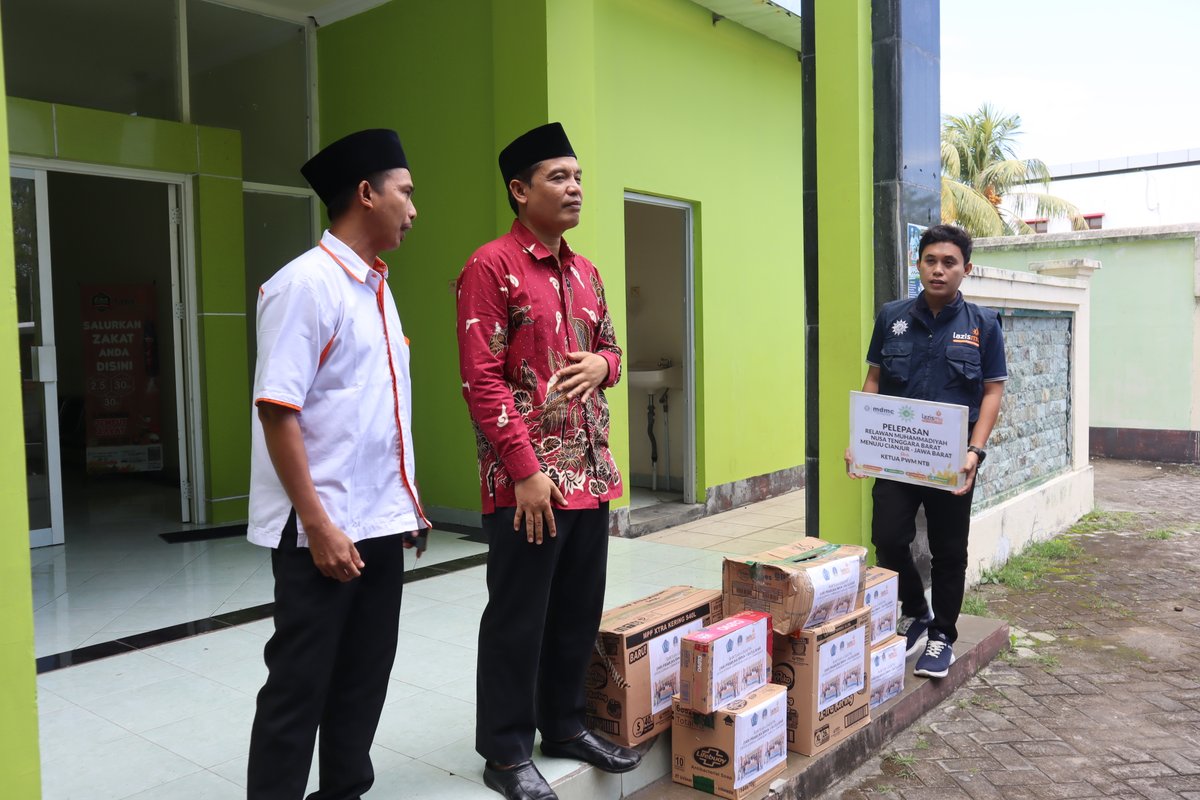 Lazismuntb's tweet photo. Lazismu NTB dan MDMC NTB mengirim Relawan Kemanusiaan menuju Cianjur - Jawa Barat.
Tim yang diberangkatkan sebanyak 7 orang, dimana tim ini akan bertugas selama 1 bulan.
Acara ini dilepas langsung oleh Ketua PWM NTB yakni Dr. H. Falahuddin, https://t.co/A4RrNH6a1I https://t.co/OTzWSYQfzb