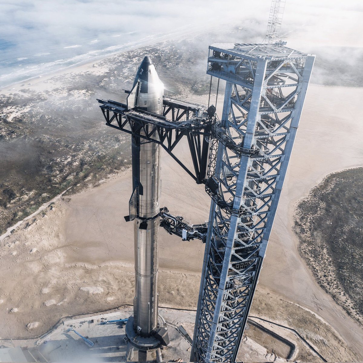 ErcXspace's tweet image. Not a Render.

#SpaceX #Starship