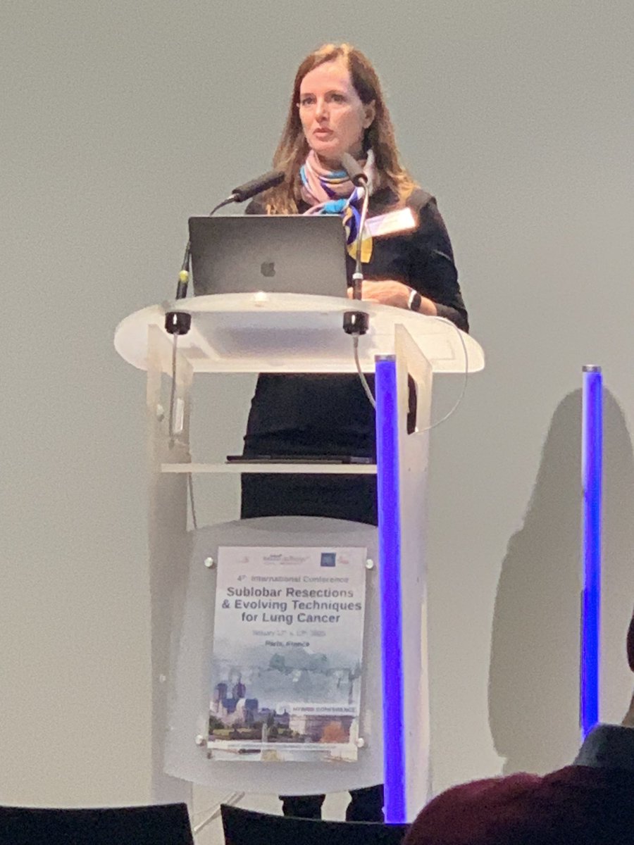 Linda Martin <a href="/LindaMThoracic/">Linda Martin</a> from <a href="/UVASurgery/">UVA Surgery</a> presenting on operative standards for lung cancer and showing us that how you do the surgical procedure matters!

Frozen section matters too! @johncheville <a href="/MayoClinicPath/">Mayo Clinic Pathology</a>