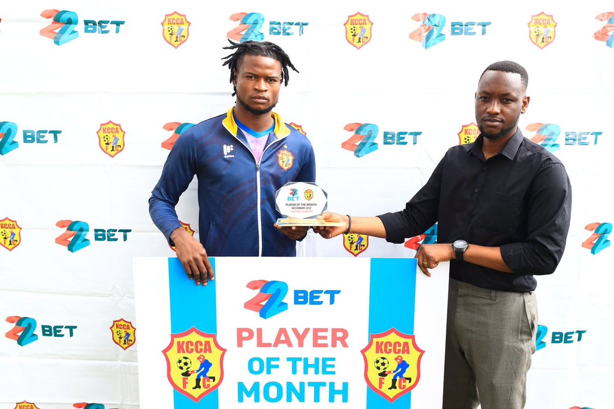 SimonKankonde's tweet photo. Merci aux partisans, à mes coéquipiers et à mes entraîneurs. Merci au Sponsor @22BET_Uganda et à mon club @KCCAFC  pour ce prix de Meilleur joueur du mois de décembre. Cela me poussera à travailler encore plus dur pour plus. https://t.co/Zgqj9keQXU
