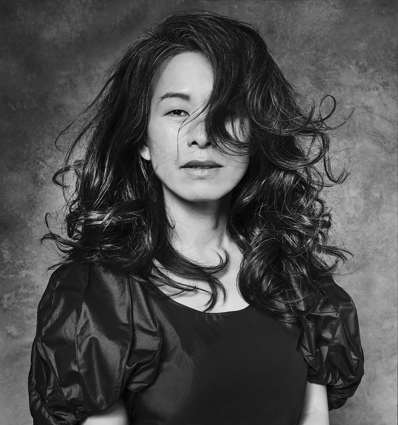 Inscrivez-vous sur : bit.ly/KimThuyEvent
Rejoignez-nous pour la conférence de l'auteur 🇨🇦 #KimThúy suivie d'une discussion avec les auteurs 🇯🇵 <a href="/q_iyang/">楊逸</a> et #KyokoNakajima dans notre théâtre Oscar Peterson le 6 février, à partir de 18h00.
Détails : facebook.com/events/2309858…