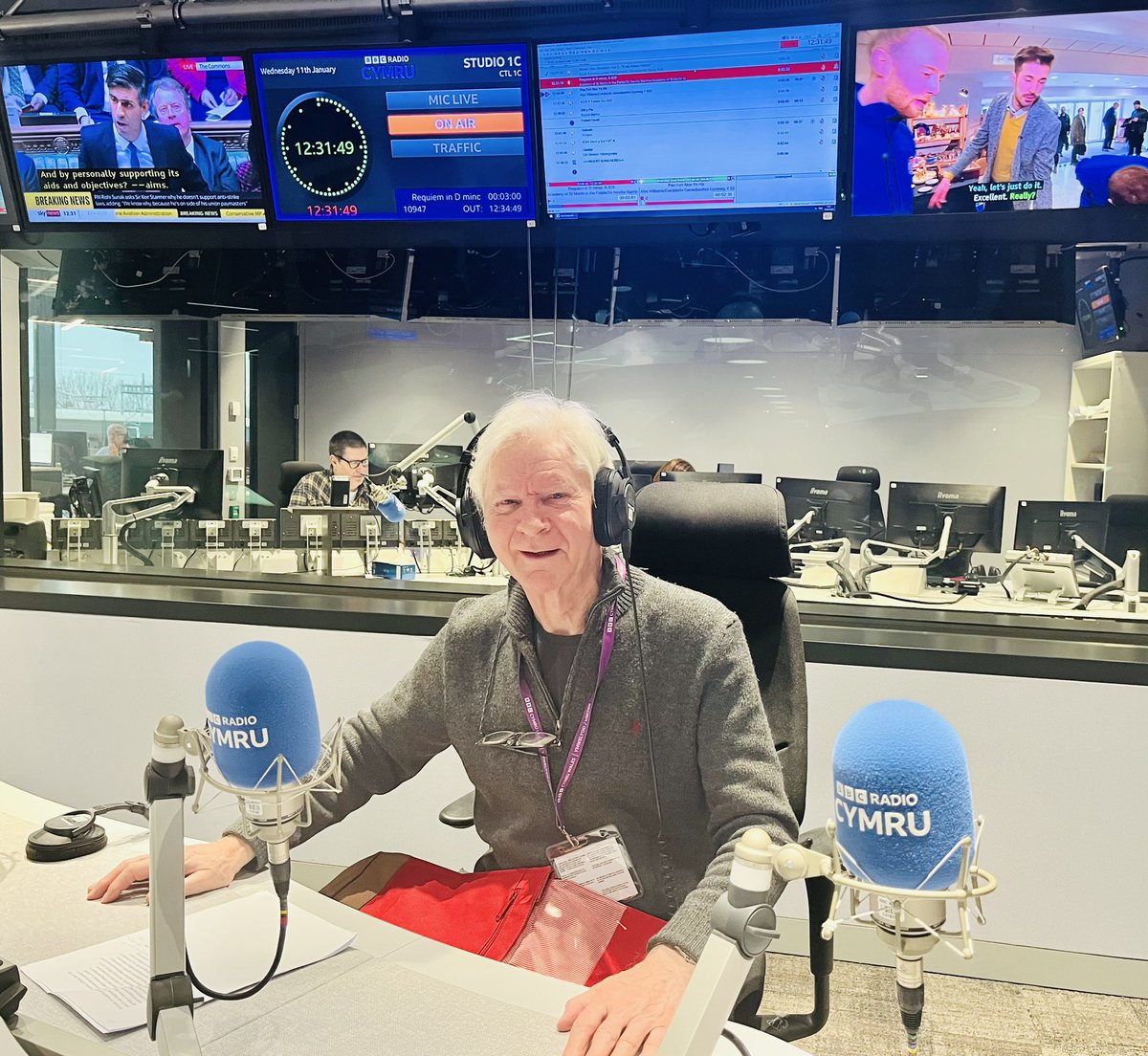 RealShanCothi's tweet photo. Os i chi am wrando nβol ar Bore Cothi @BBCRadioCymru mi oedd sgwrs Alwyn Humphreys am fywyd a champweithiau Mozart yn wych! #cyfansoddwrymis stori ddiddorol iawn am farwolaeth Mozart da fe sy werth ei chlywed. BBC Sounds amdani! #bbcsounds #borecothi #mozart #athrylith #lacrymosa https://t.co/nvkfInK45v