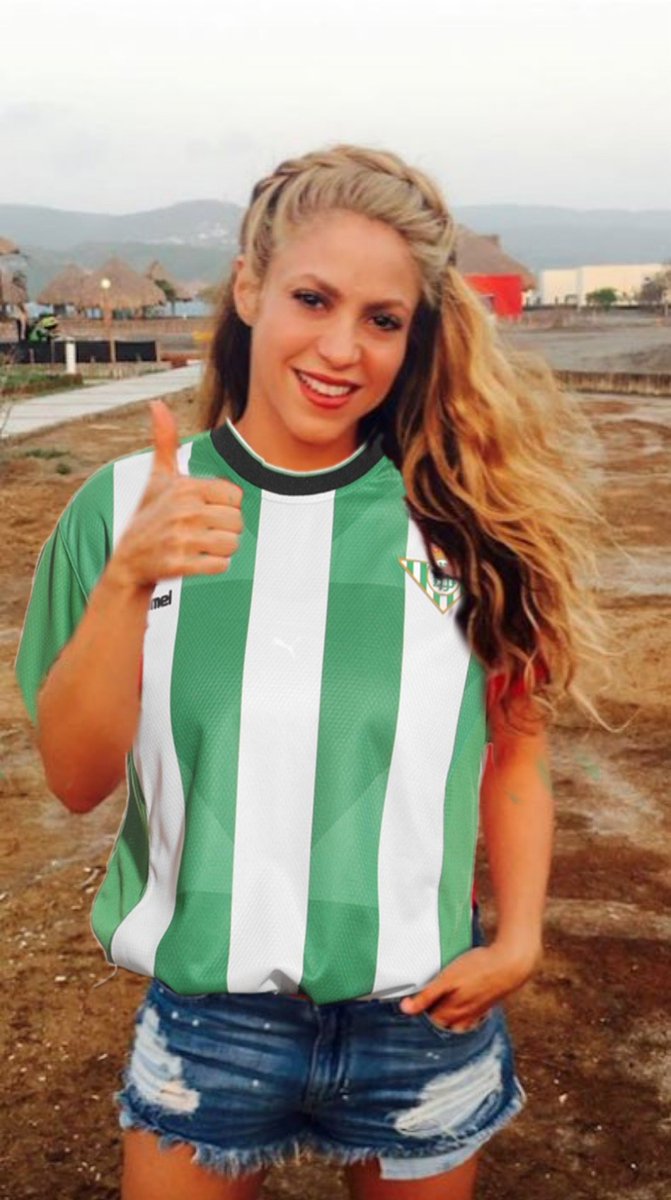 Mrlopera__'s tweet photo. Shakira esta noche #fijarzebien https://t.co/nkJsCcoCxk