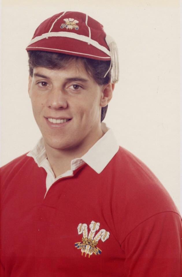 Codebreakers.
JONATHAN GRIFFITHS, born Carmarthen 1964 played RU for <a href="/scarlets_rugby/">Scarlets Rugby</a> and <a href="/WelshRugbyUnion/">Welsh Rugby Union 🏴󠁧󠁢󠁷󠁬󠁳󠁿</a> joined RL club <a href="/StHelensRLFC/">St Helens RLFC</a> 1989 also <a href="/WalesRugbyL/">Wales Rugby League</a> and Great Britain position Stand off or Scrum half another dual code international, clever player, much respected.