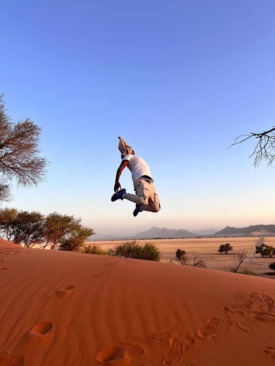 lifeofabel's tweet photo. Always save room for desert.

#lifeofabel #ylyc #dessert #exploreafrica #namibia #nature #drone #beautiful #habesha https://t.co/TGOK43dV8F