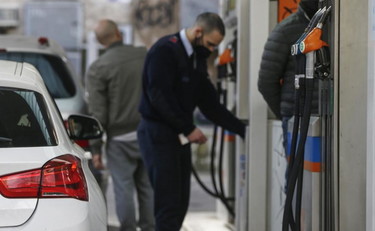 tempoweb's tweet image. #Benzina e #diesel, ecco il prezzo oggi ai #distributori #12gennaio #iltempoquotidiano #carburante  iltempo.it/attualita/2023…