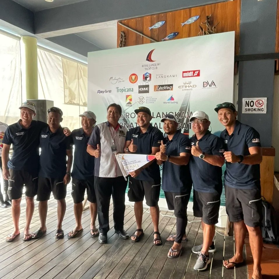 langkawiregatta's tweet photo. CONGRATULATIONS to all winners! 🥳
Share your regatta moments with us at #RLIR2023
#RLIR2023 #regatta #langkawi #sailing #internationalsailing #RLYC https://t.co/Xz9kuRF1aI