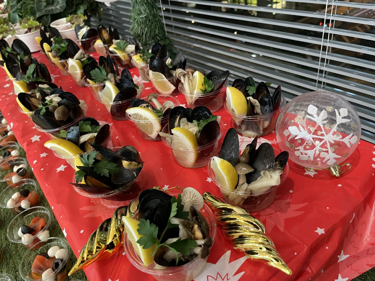green_dining's tweet photo. さっと取れて人気のカップ料理👩‍🍳
メニューも豊富です！

#新年会 #企業イベント  #ケータリング  #懇親会 #歓送迎会 #表彰式 #出張シェフ #GreenDining #グリーンダイニング #グラアティア https://t.co/sE5KOdSflk