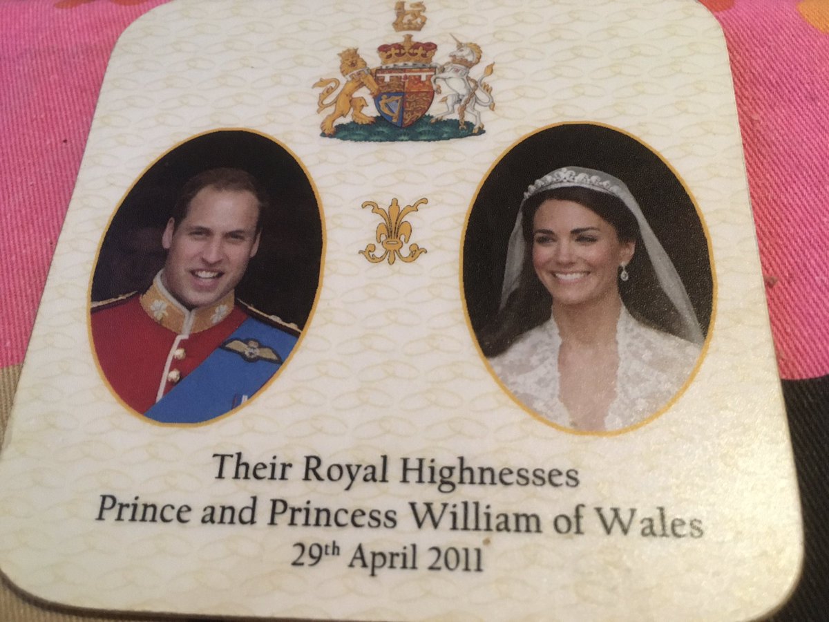 Bicolinchen's tweet image. Hab mal meinen alten Untersetzer rausgekramt 🤭🤭

#harry #Harryinterview