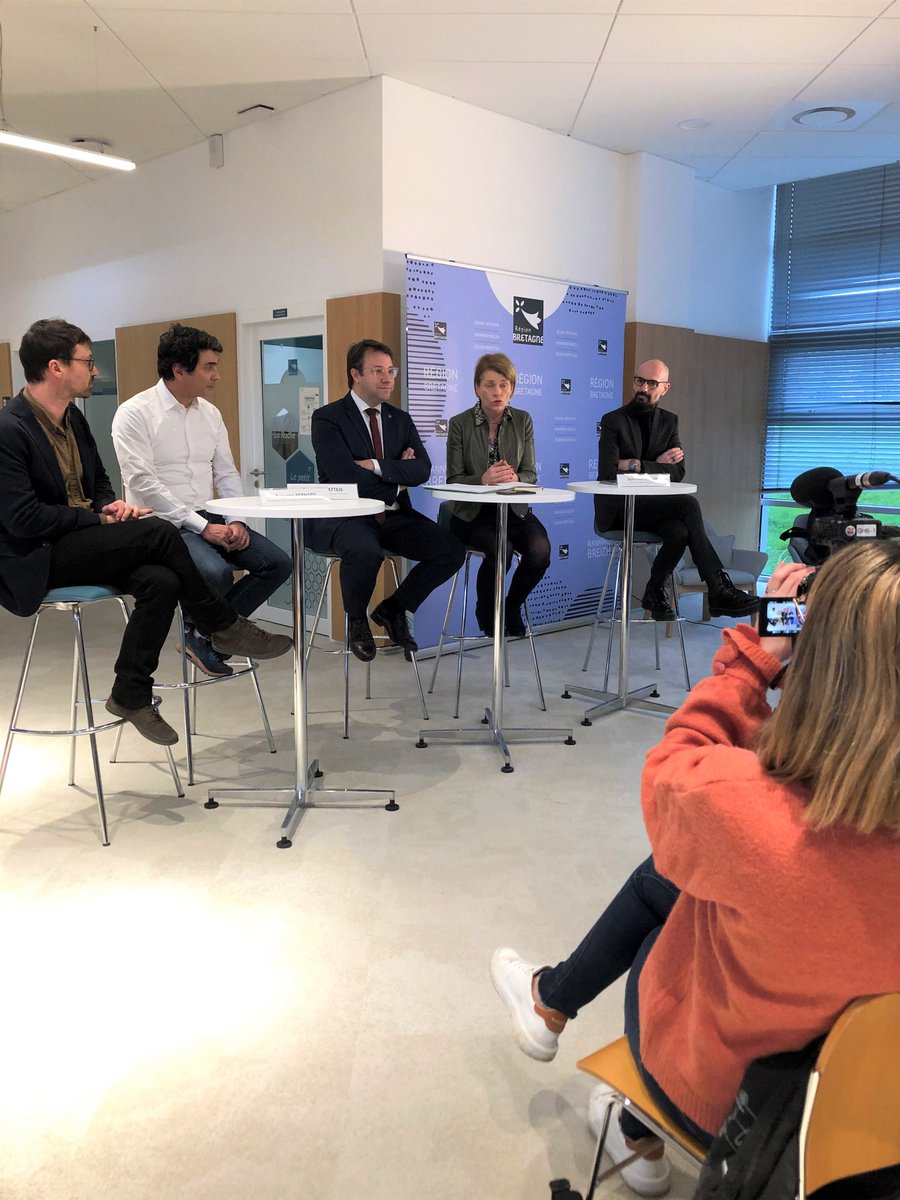 📺 La #Bretagne bientôt sur vos écrans !

📍 L'ancien #lycée agricole d'Etrelles près de #Vitré accueillera prochainement le tournage d'une nouvelle série de France Télévisions.

200 épisodes sur la vie de jeunes lycéens et les enjeux du monde agricole ⤵️
bit.ly/3QBJ7up
