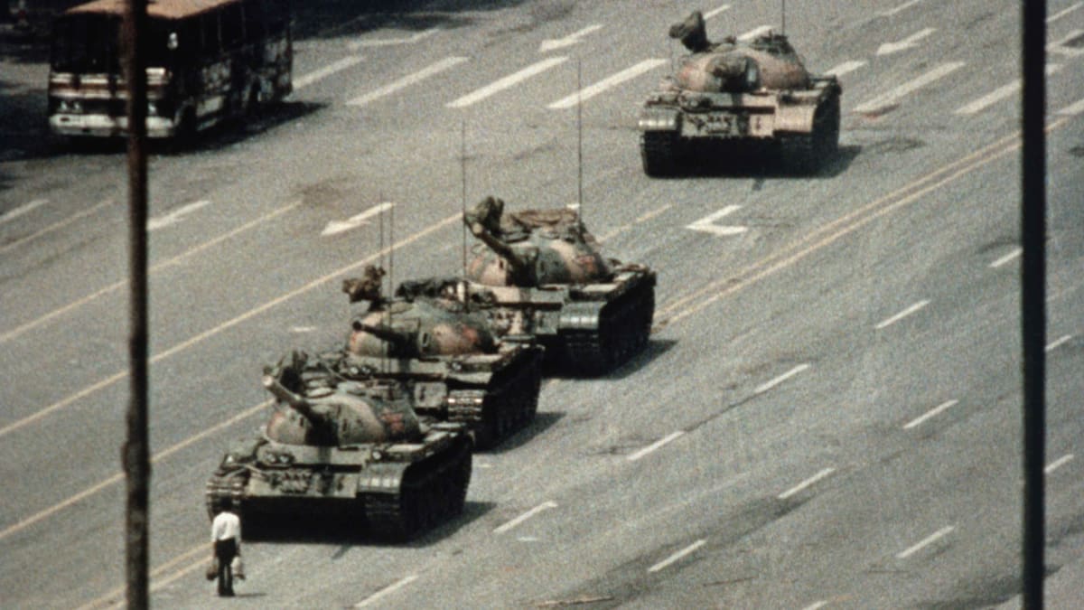 fasc1nate's tweet photo. 6 Iconic Figures Whose Identities We Still Don’t Know: https://t.co/MsCmEOFcL4 https://t.co/mkPuuVVZkw