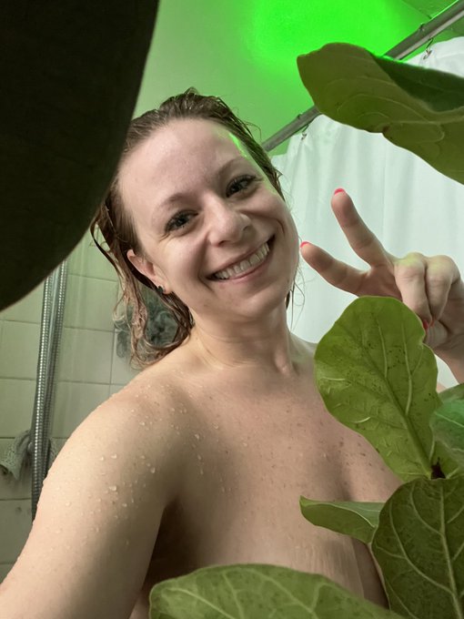 #SHOWERJAMS Ep. 4 is up on my #OnlyFans wall! Today we jammed out to Mr. Otis Redding! Watch it now at<a href="/tag/showerjams"class="tags">#SHOWERJAMS</a><a href="/tag/onlyfans"class="tags">#OnlyFans</a>