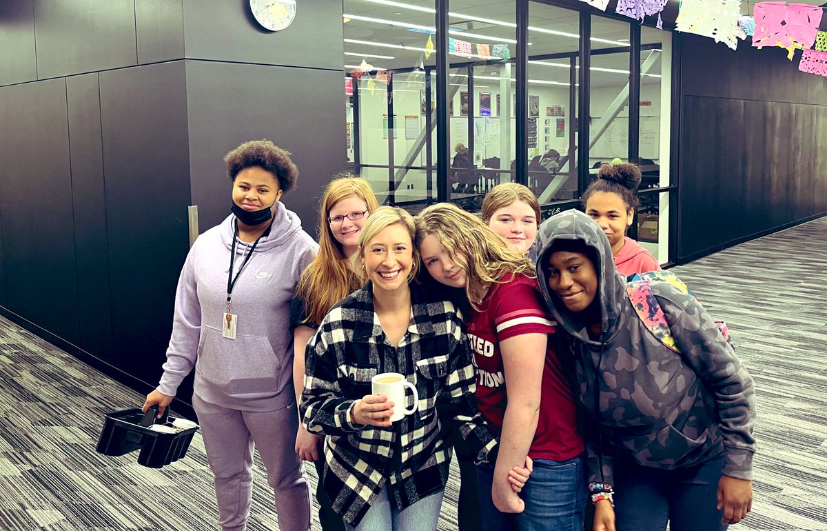 Anna_tms's tweet photo. Happy Birthday @misst202! Bearbucks loved celebrating you! If you’d like a special birthday coffee and song delivery to celebrate someone let us know! #loveyoubears https://t.co/UYTJRIFkIV