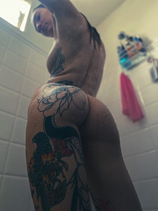 This is what my ass looks like on portrait mode 🫧 https://t.co/tf61SCUuGj