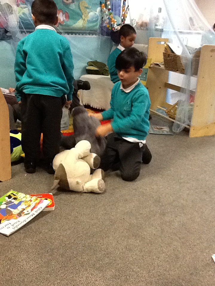 nansen-primary-school-on-twitter-in-rm-we-enjoy-reading-books