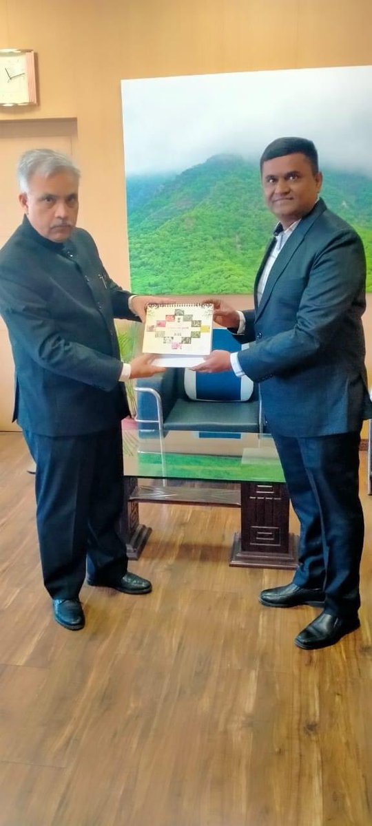 Cheers to the New Year! 
Happy to get Calendar 2023 released through the hands of our Principal Chief Conservator of Forests (HoFF) Dr. Deep Narayan Pandey, IFS.
drive.google.com/file/d/1NPou77…

#rajastanforestdepartment #rajasthanforest #ForestDepartment #annualcalendar #forestflowers