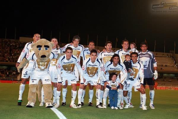 odinpat1's tweet photo. Noches en el glorioso Olímpico Universitario @pumasmx  
PUMAS CAMPEÓN 2007 🔥🇲🇽⚽️ #unam #pumas #goya #olimpicouniversitario #orgulloazulyoro https://t.co/Jypo8iajEl
