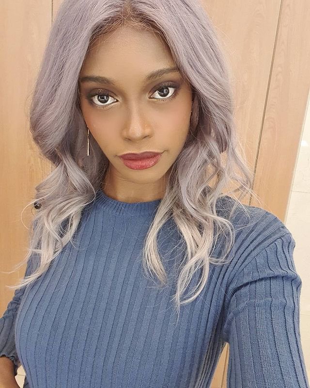 Molla30258245's tweet photo. Baby doll face card fatou looks so beautiful with this kind hairstyle I wish coming back bs she's would change her hair purple withe 🍒🦢#blackswn #fatou https://t.co/cnkjkcKows