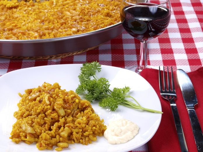 Arroz🍚 a la banda socarrat por 👨‍🍳Quique Dacosta. bit.ly/3X7nWTl