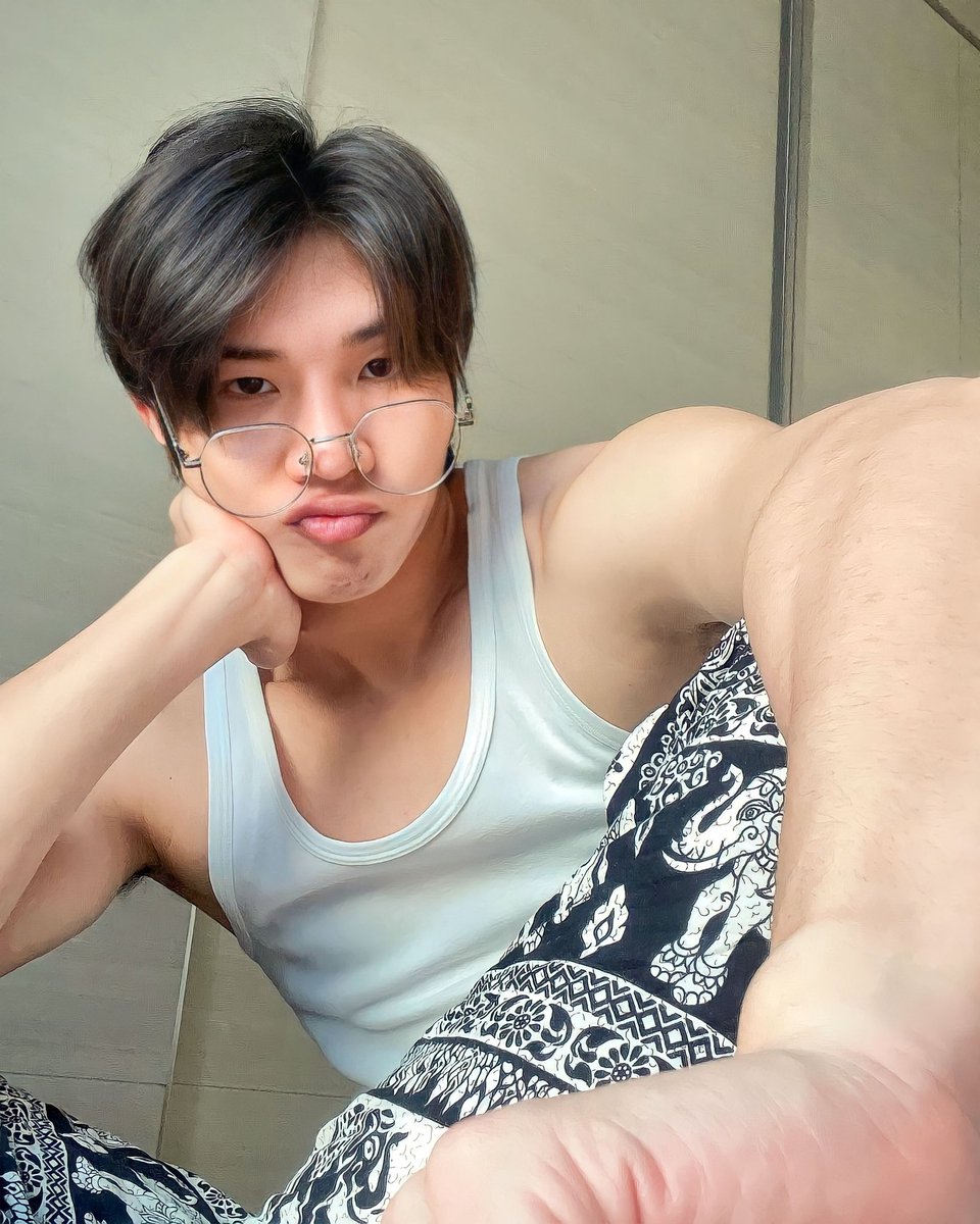 BLCupidEdits's tweet photo. Have a naughty dreams of me, good night.! 💪🔥😜

#ThaiBLActor #ThaiHotGuys #AsianHotGuys #LongLee #LoveSyndromeTheSeries #BLCupid

📷: _longlee7 https://t.co/XbnNKedD4z