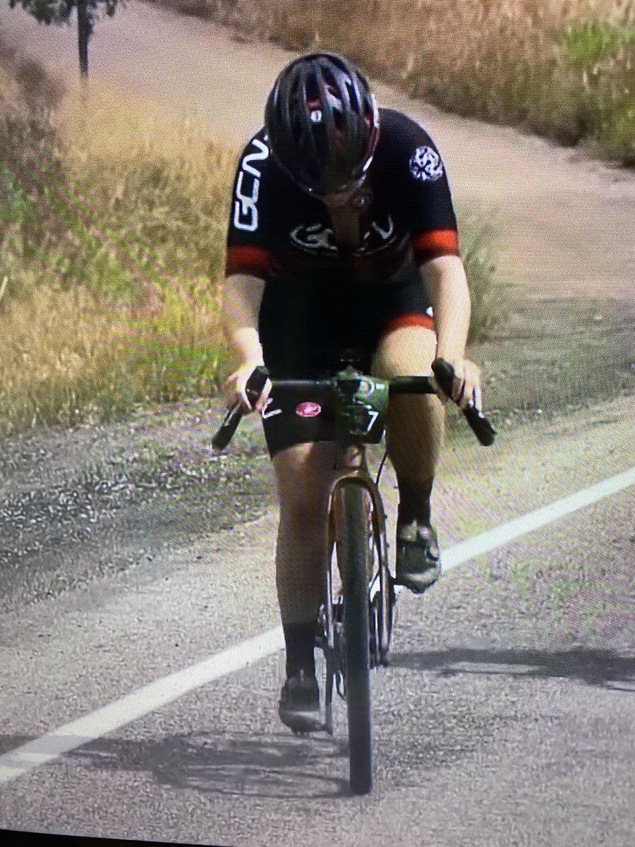 CrispyTri's tweet photo. Love gravel bikes, gravel bars. Another example of undesirable wrist posture, sure can be found on regular drops but #gravel bars really accentuate them #bikefit #anatomy https://t.co/sNOwiYaNkU