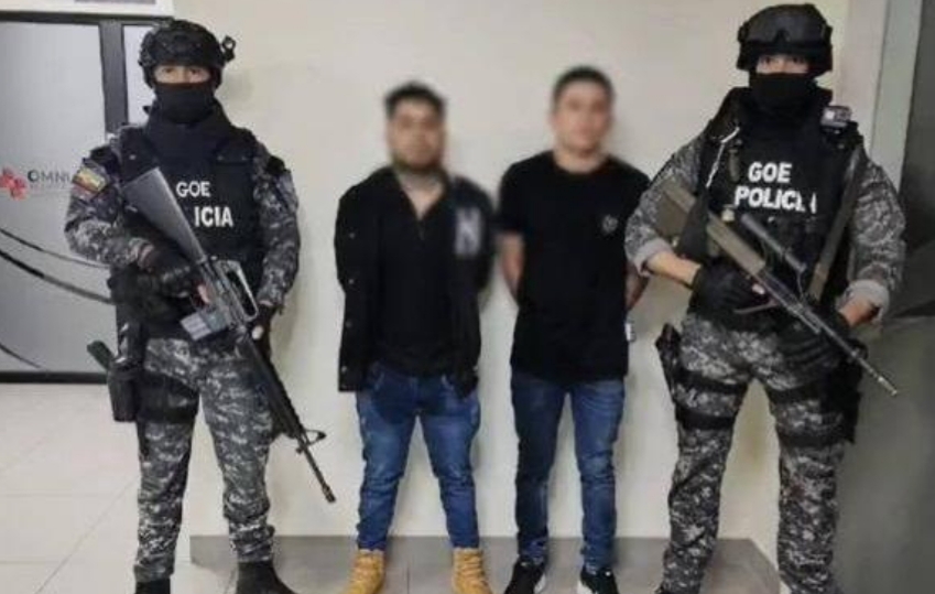 ‼️#URGENTE
Juez acoge pedido de <a href="/FiscaliaEcuador/">Fiscalía Ecuador</a> y dicta prisión preventiva a Óscar F. V. y Carlos L. V. –ambos de nacionalidad extranjera– por su presunta participación en un asesinato registrado ayer al interior de Omnihospital en #Guayaquil.