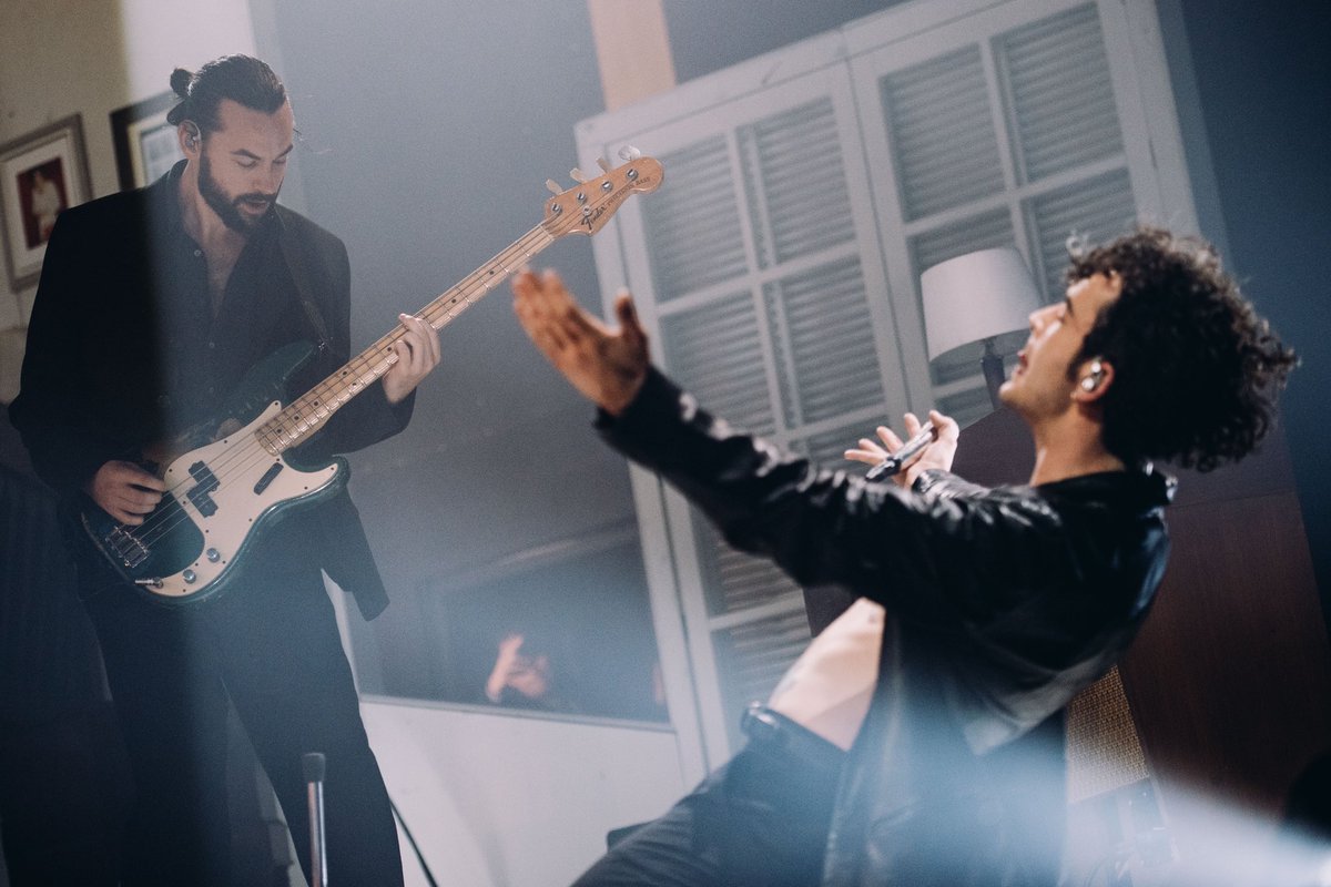 toby-on-twitter-rt-the1975-limited-production-hold-tickets