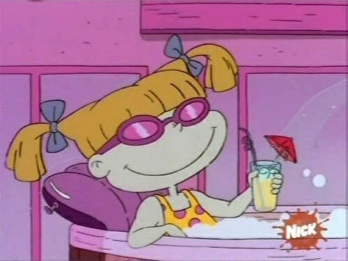 Yo liando a todos mis amigos para ir al copeo