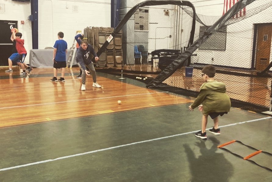 SkillsShore's tweet image. The start of our Winter ⚾️ Clinics was solid last night!

We were active right away with a circuit and into our fielding and hitting stations!

A lot of enthusiasm and great efforts from start to finish from everyone! Just the start! #SSA #WorkHardGetBetter ⚾️🥎👊🏻