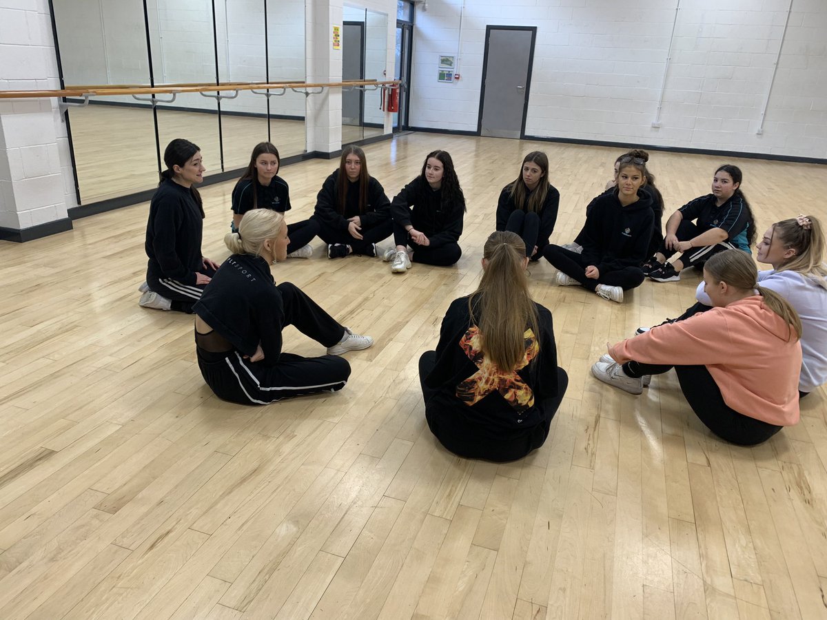 St Lawrence PE Dept tweet media